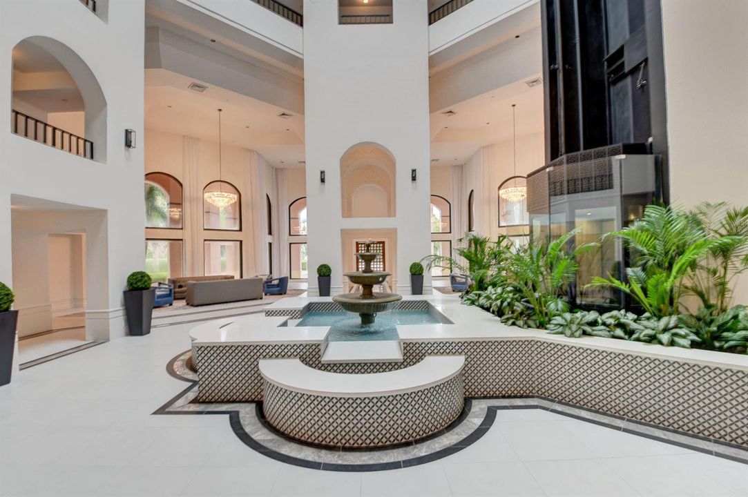Mizner court