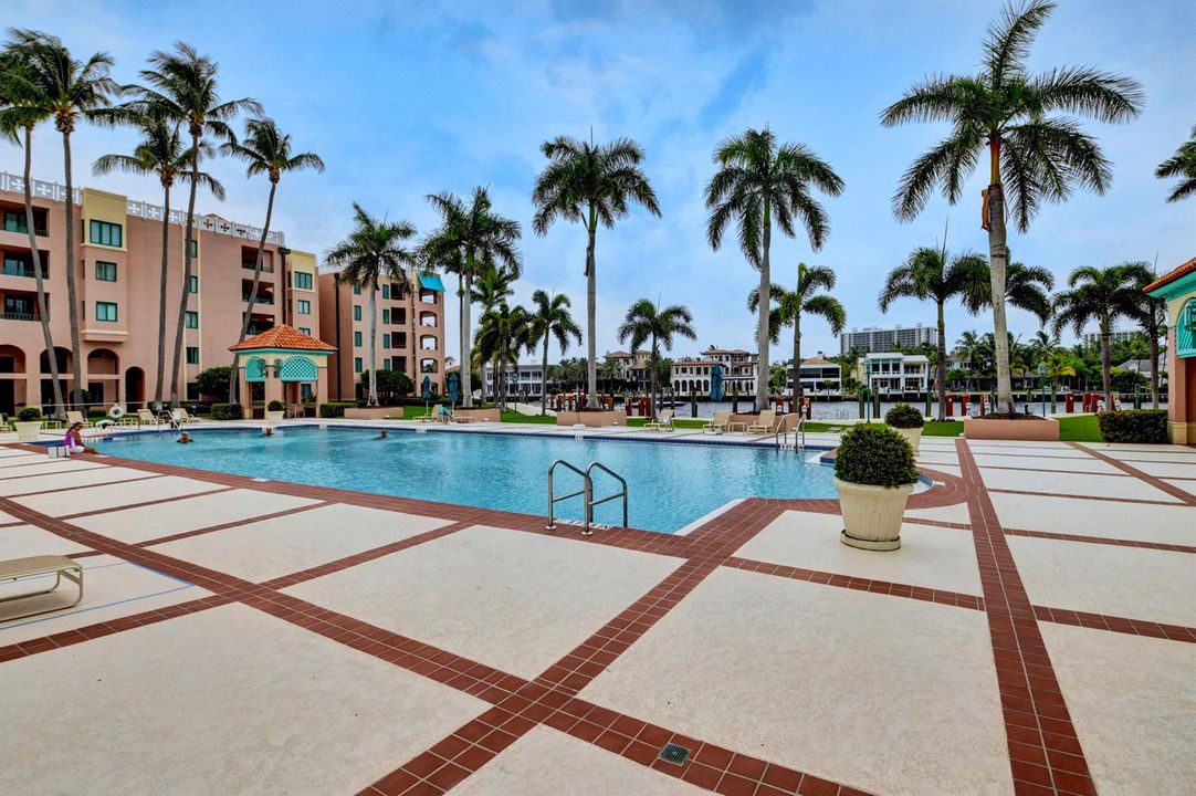 Mizner court
