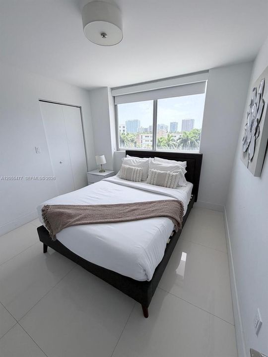 For Sale: $1,060,000 (3 beds, 2 baths, 1377 Square Feet)