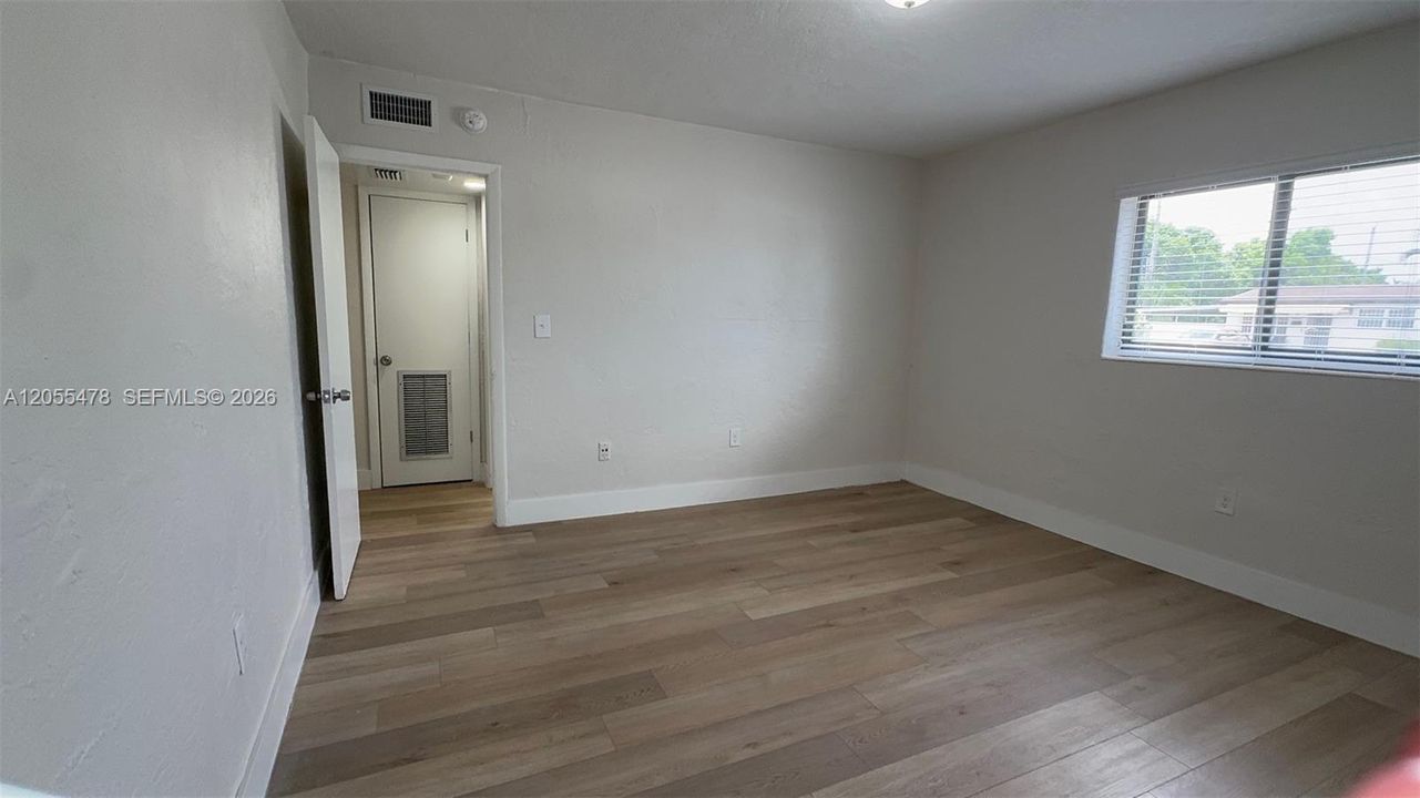 В аренду: $1,850 (1 спален, 1 ванн, 700 Квадратных фут)