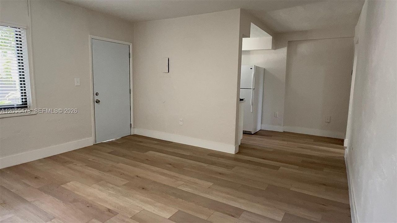 В аренду: $1,850 (1 спален, 1 ванн, 700 Квадратных фут)