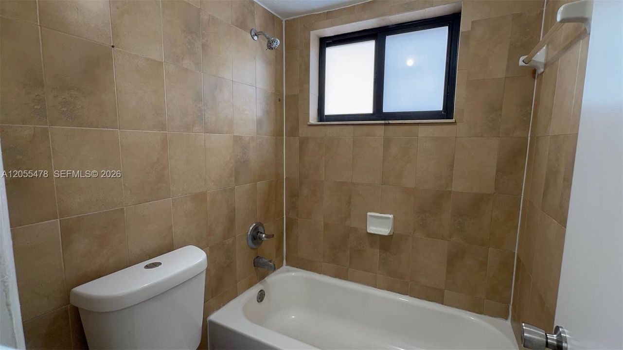 В аренду: $1,850 (1 спален, 1 ванн, 700 Квадратных фут)