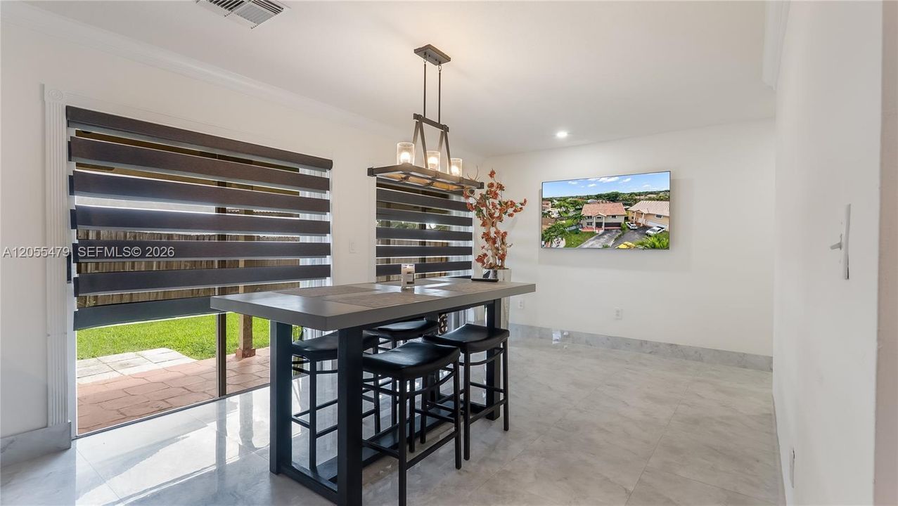 For Sale: $797,999 (4 beds, 2 baths, 2800 Square Feet)