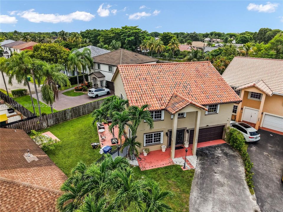 For Sale: $797,999 (4 beds, 2 baths, 2800 Square Feet)