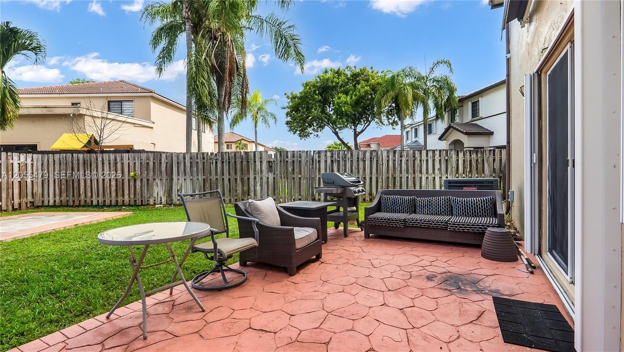 For Sale: $797,999 (4 beds, 2 baths, 2800 Square Feet)
