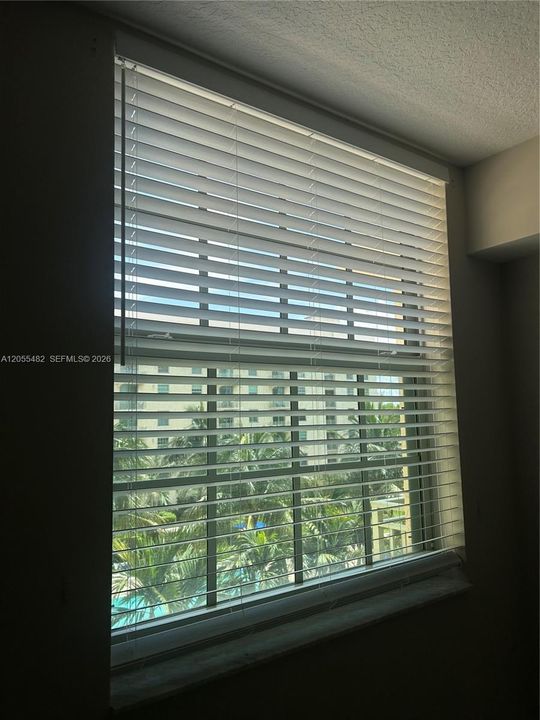 For Rent: $2,500 (1 beds, 1 baths, 743 Square Feet)