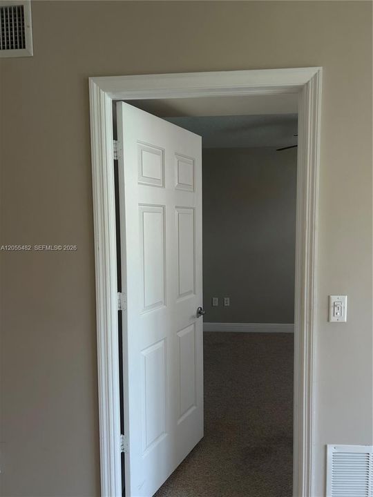 For Rent: $2,500 (1 beds, 1 baths, 743 Square Feet)