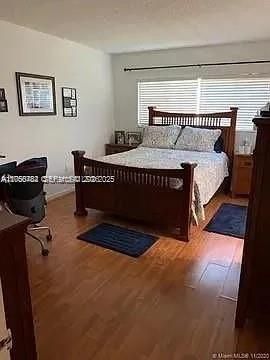 For Sale: $299,000 (3 beds, 2 baths, 1040 Square Feet)