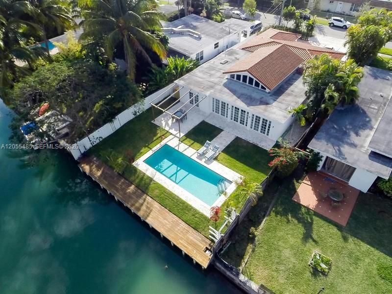 В аренду: $21,000 (4 спален, 4 ванн, 3126 Квадратных фут)
