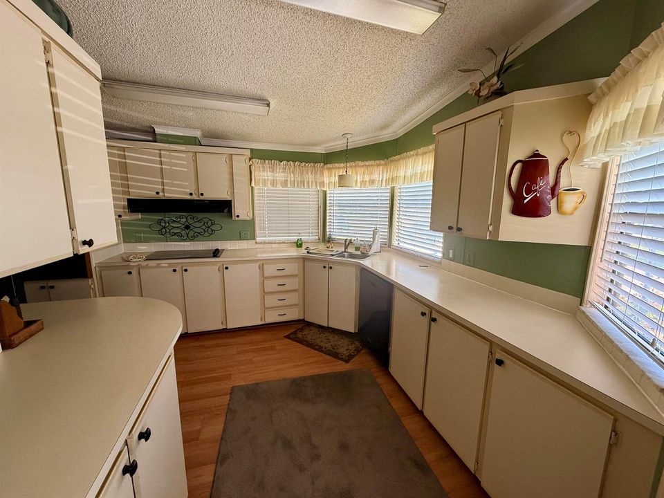 Kitchen 1