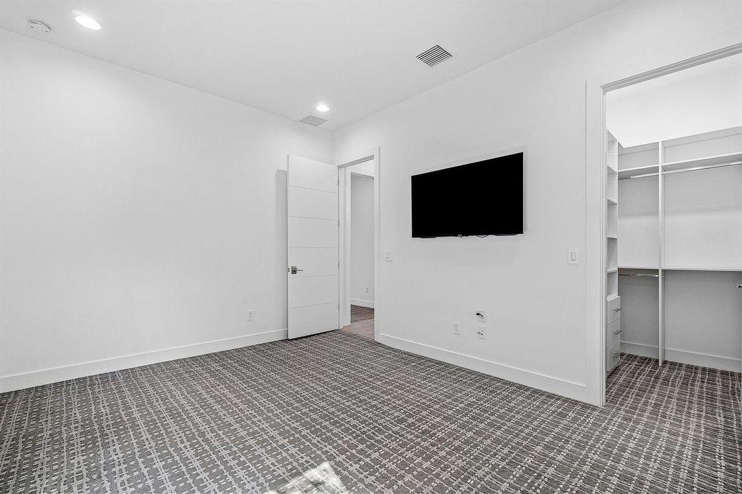 033-9006DulcettoCourt-BocaRaton-FL-33496