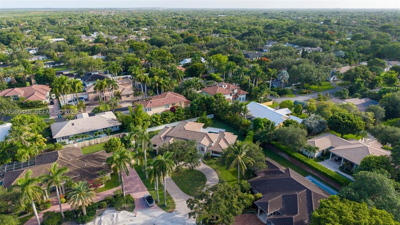На продажу: $3,150,000 (5 спален, 4 ванн, 4004 Квадратных фут)