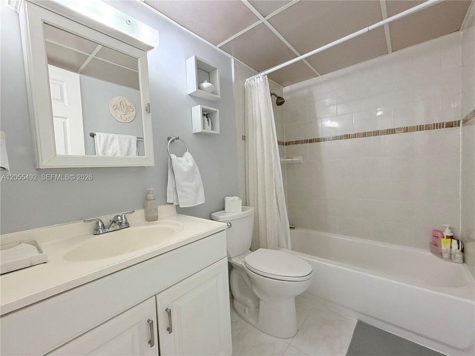 En Renta: $2,400 (2 camas, 2 baños, 1086 Pies cuadrados)