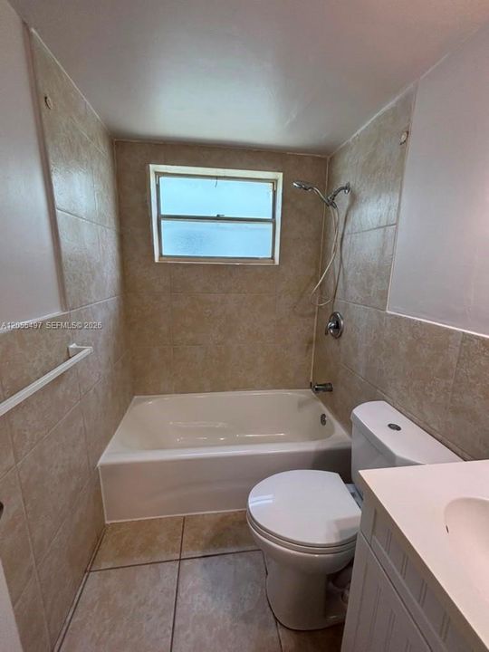 В аренду: $1,645 (2 спален, 1 ванн, 650 Квадратных фут)