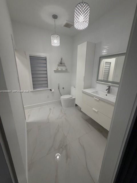 For Rent: $4,000 (4 beds, 2 baths, 1670 Square Feet)