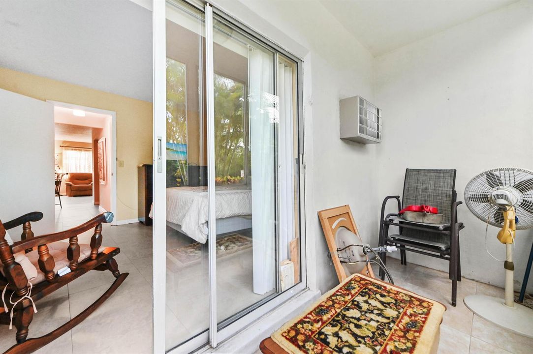 15 patio 02