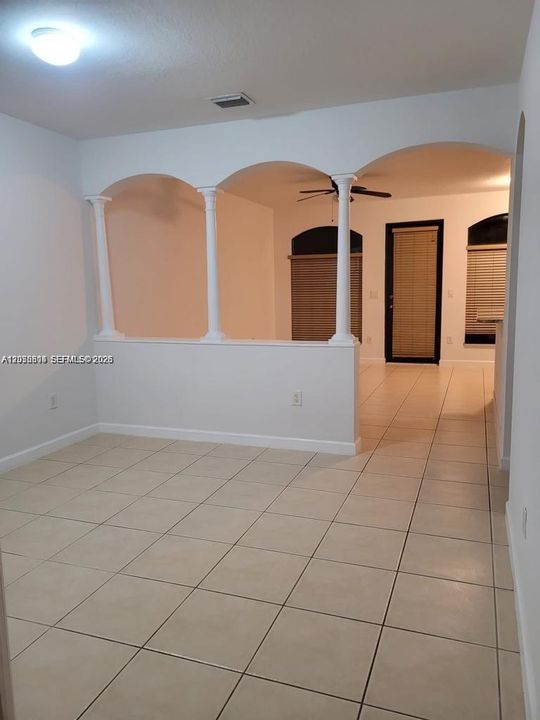 Activo con contrato: $3,500 (3 camas, 2 baños, 1854 Pies cuadrados)