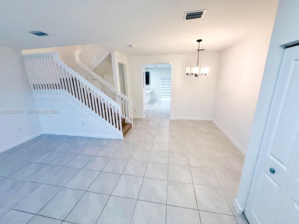 For Sale: $419,000 (3 beds, 2 baths, 1539 Square Feet)