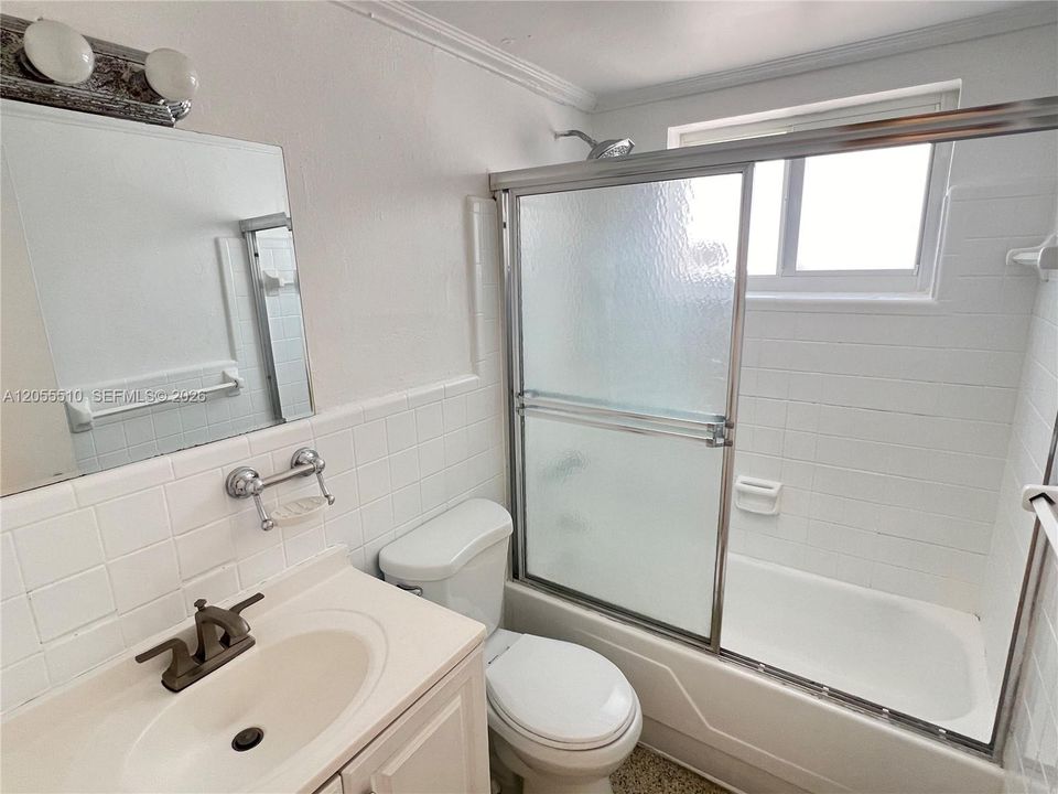 En Renta: $2,395 (2 camas, 1 baños, 3760 Pies cuadrados)