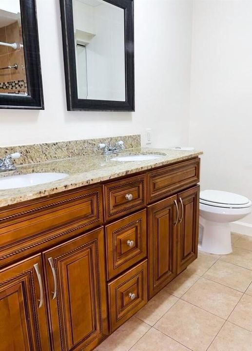 master bathrm vanity