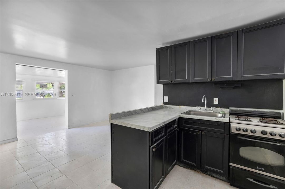 En Venta: $299,000 (2 camas, 1 baños, 840 Pies cuadrados)