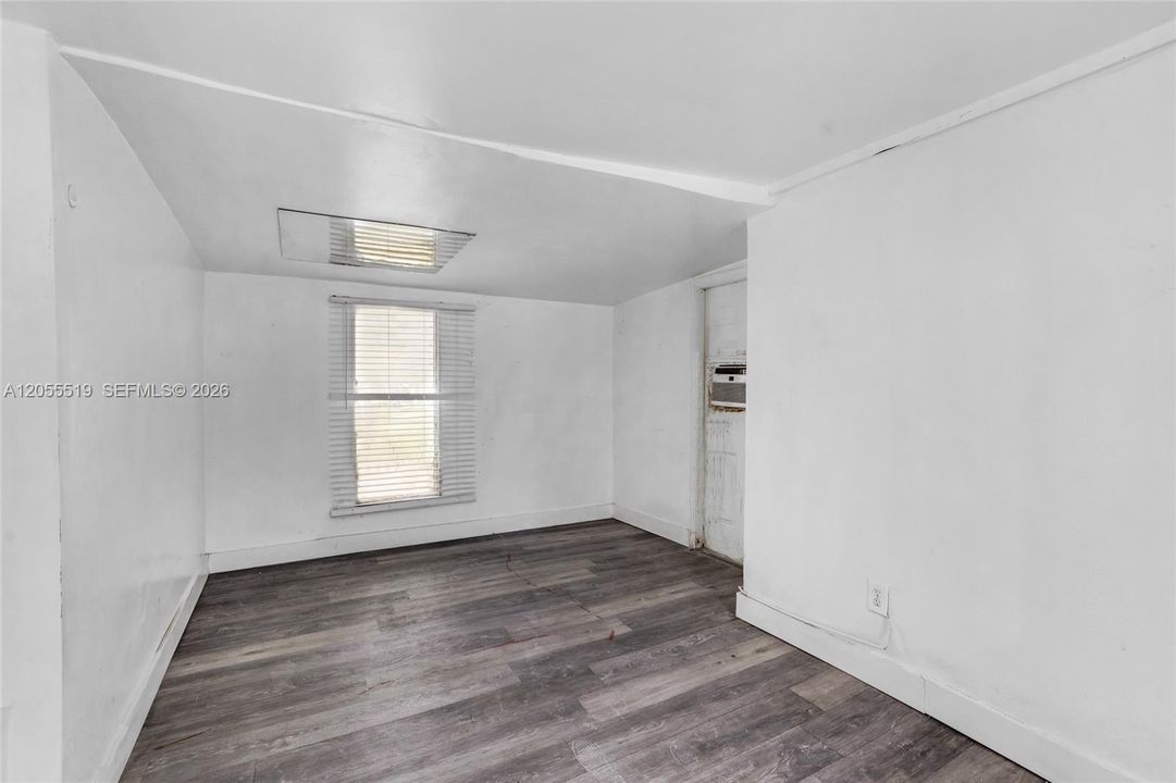 En Venta: $299,000 (2 camas, 1 baños, 840 Pies cuadrados)