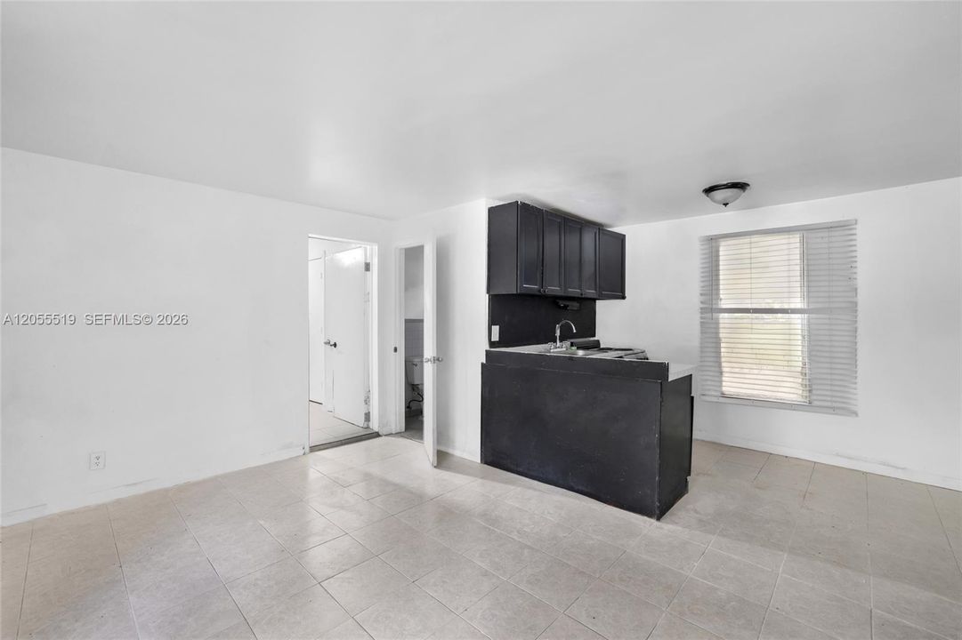 En Venta: $299,000 (2 camas, 1 baños, 840 Pies cuadrados)