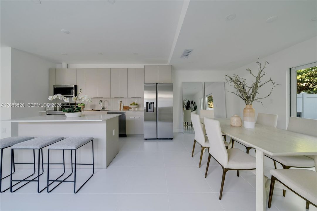 For Rent: $5,500 (3 beds, 2 baths, 0 Square Feet)