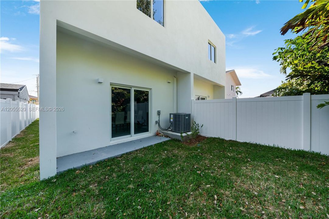 For Rent: $5,500 (3 beds, 2 baths, 0 Square Feet)