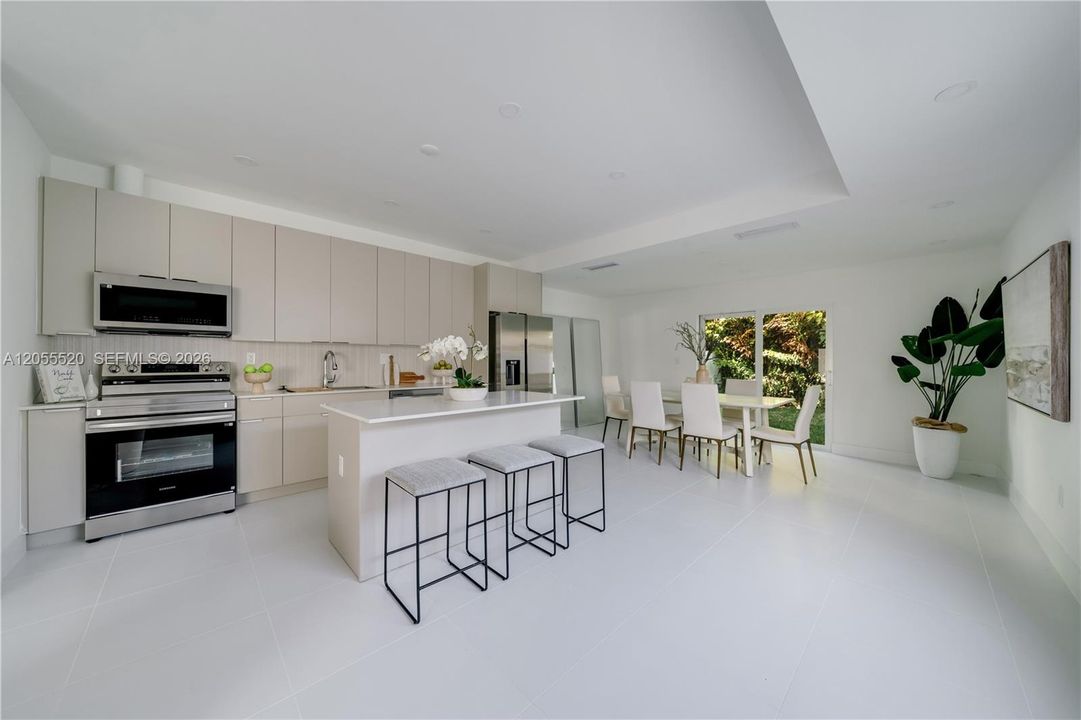 For Rent: $5,500 (3 beds, 2 baths, 0 Square Feet)