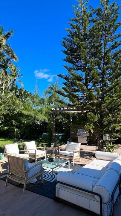 En Renta: $11,600 (3 camas, 3 baños, 1832 Pies cuadrados)