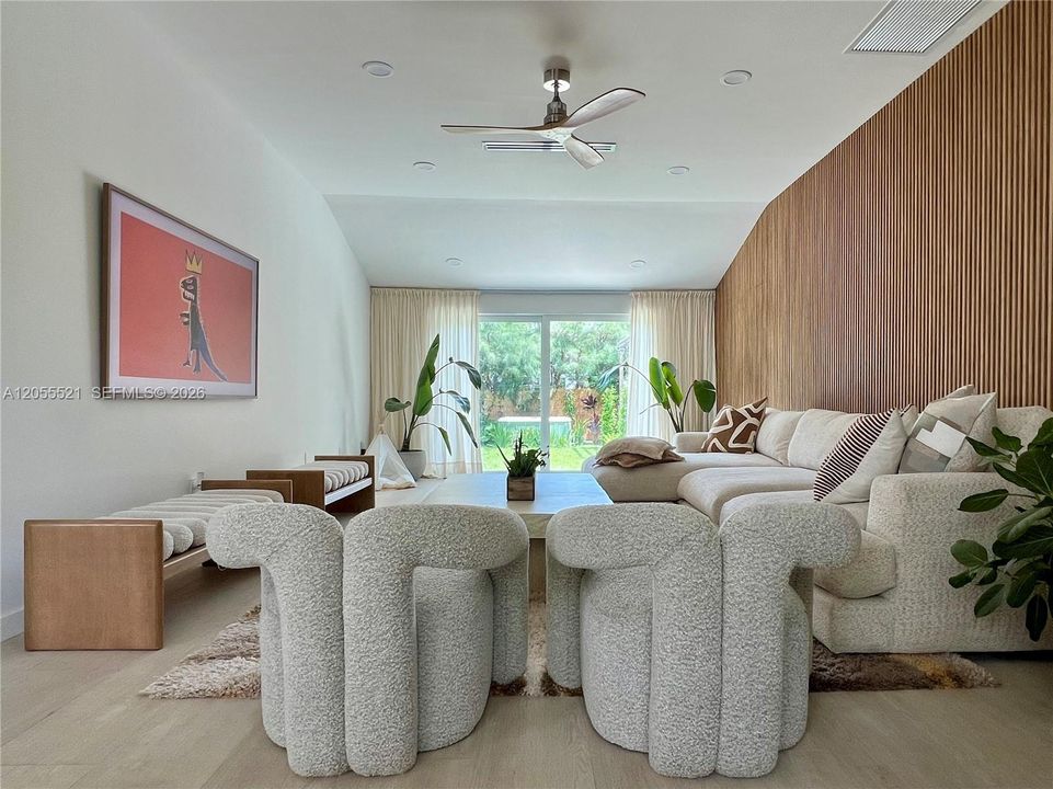 En Renta: $11,600 (3 camas, 3 baños, 1832 Pies cuadrados)