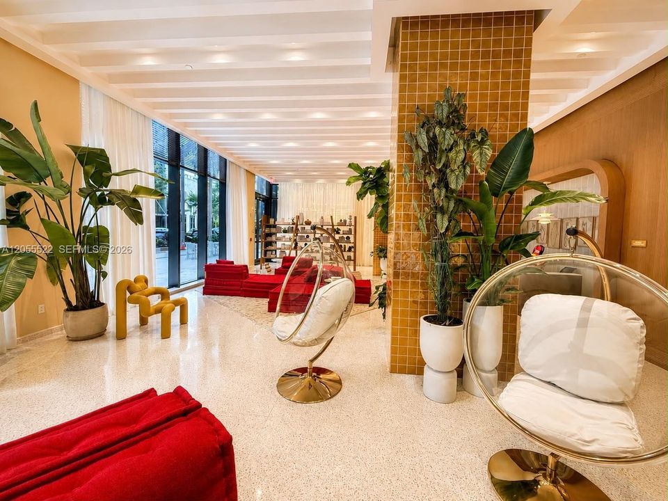 For Rent: $3,500 (0 beds, 1 baths, 446 Square Feet)