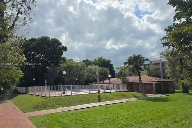 For Sale: $297,000 (2 beds, 2 baths, 1099 Square Feet)