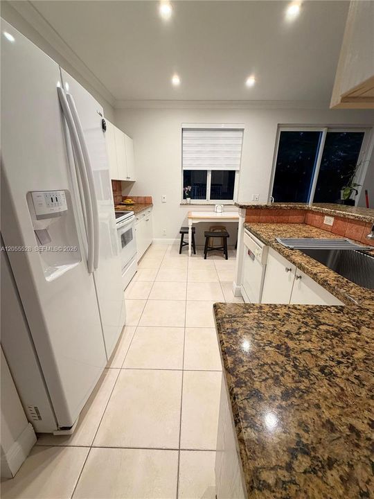 For Sale: $900,000 (4 beds, 2 baths, 1802 Square Feet)
