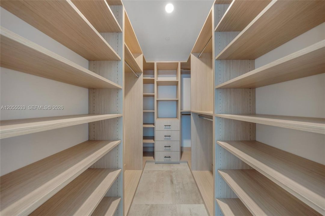 En Venta: $615,000 (1 camas, 1 baños, 748 Pies cuadrados)