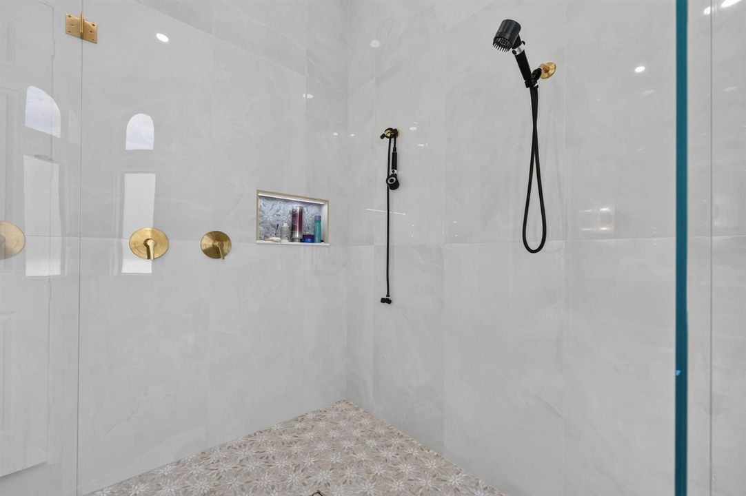 18-web-or-mls-DSC09344