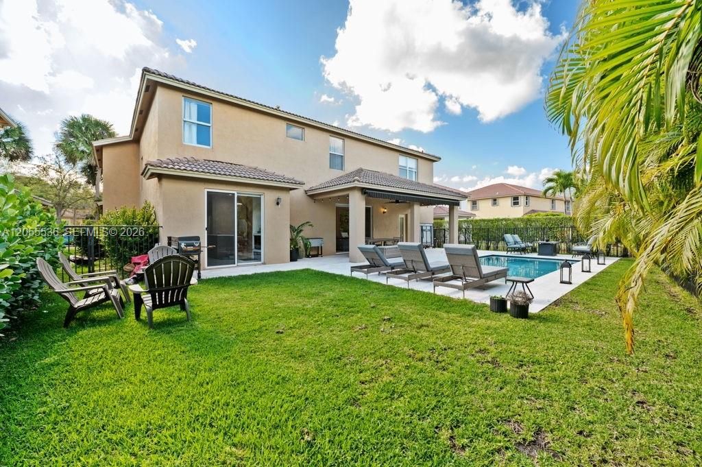 En Venta: $1,498,000 (5 camas, 3 baños, 3078 Pies cuadrados)
