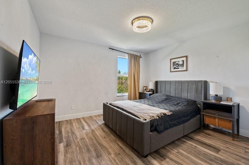 En Venta: $1,498,000 (5 camas, 3 baños, 3078 Pies cuadrados)