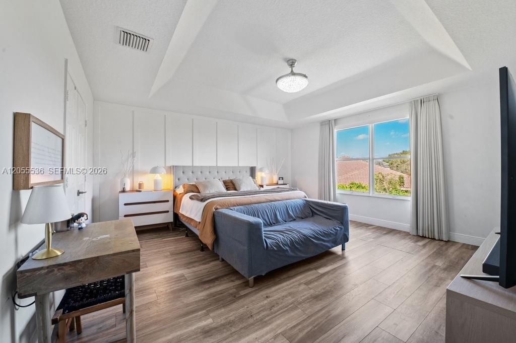 En Venta: $1,498,000 (5 camas, 3 baños, 3078 Pies cuadrados)