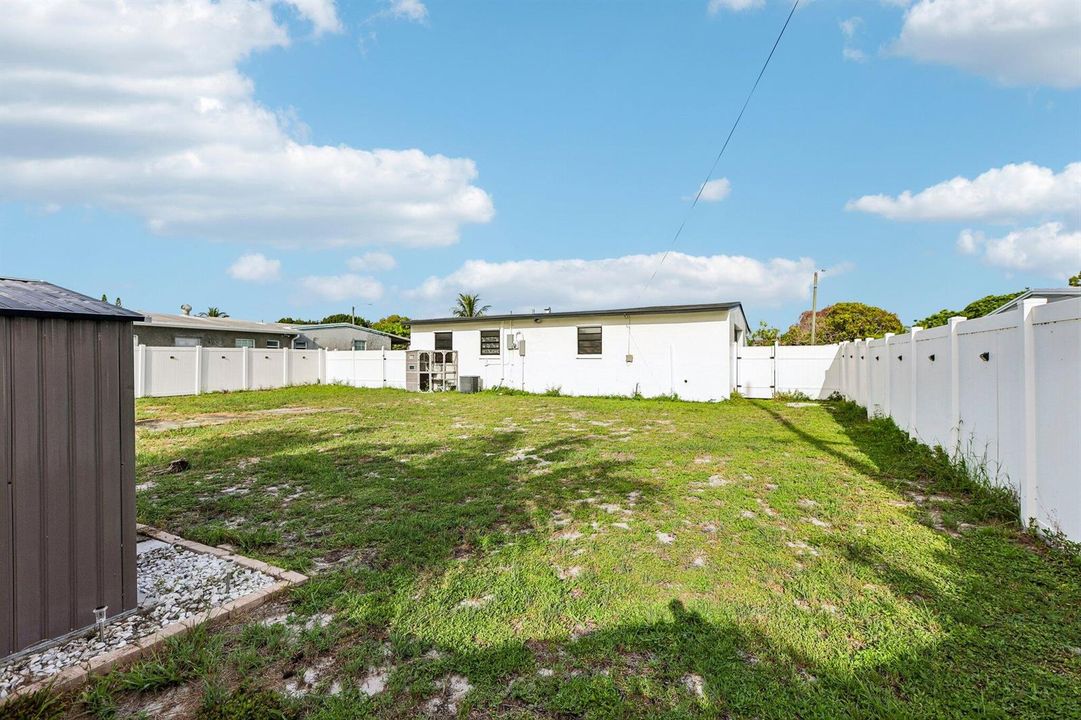 34-web-or-mls-NW 19th Ave-S1607-034