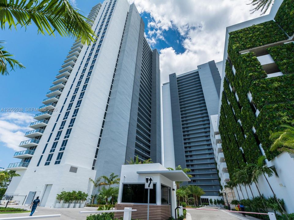 На продажу: $649,000 (2 спален, 2 ванн, 1119 Квадратных фут)