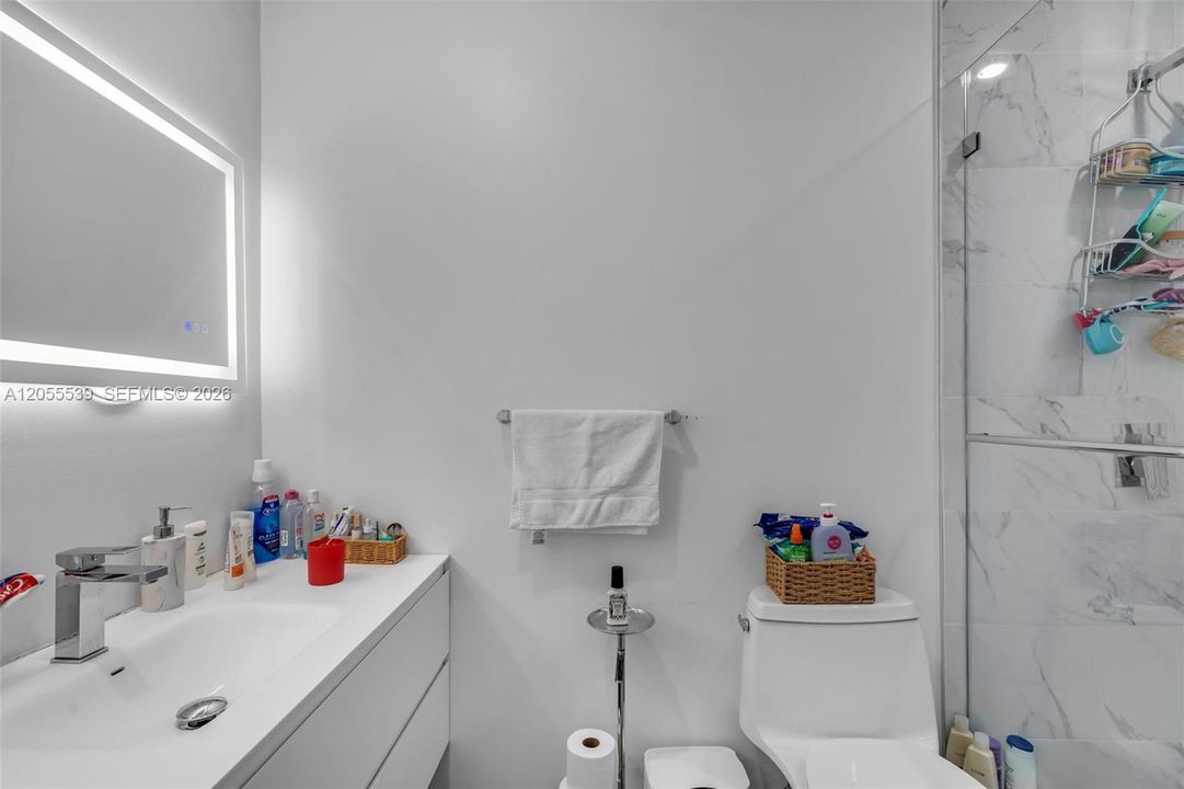 На продажу: $749,900 (3 спален, 3 ванн, 1713 Квадратных фут)