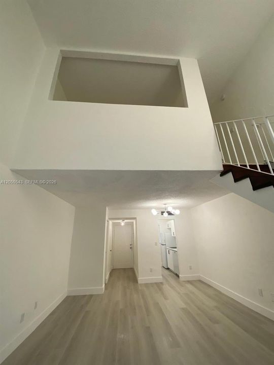В аренду: $1,975 (1 спален, 1 ванн, 0 Квадратных фут)