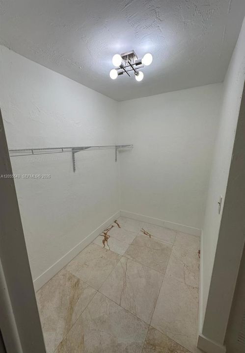 В аренду: $1,975 (1 спален, 1 ванн, 0 Квадратных фут)