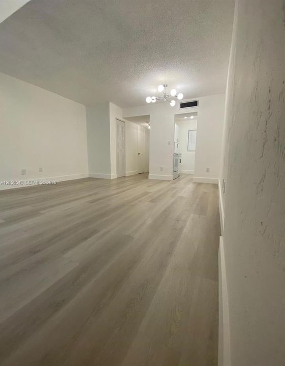 В аренду: $1,975 (1 спален, 1 ванн, 0 Квадратных фут)
