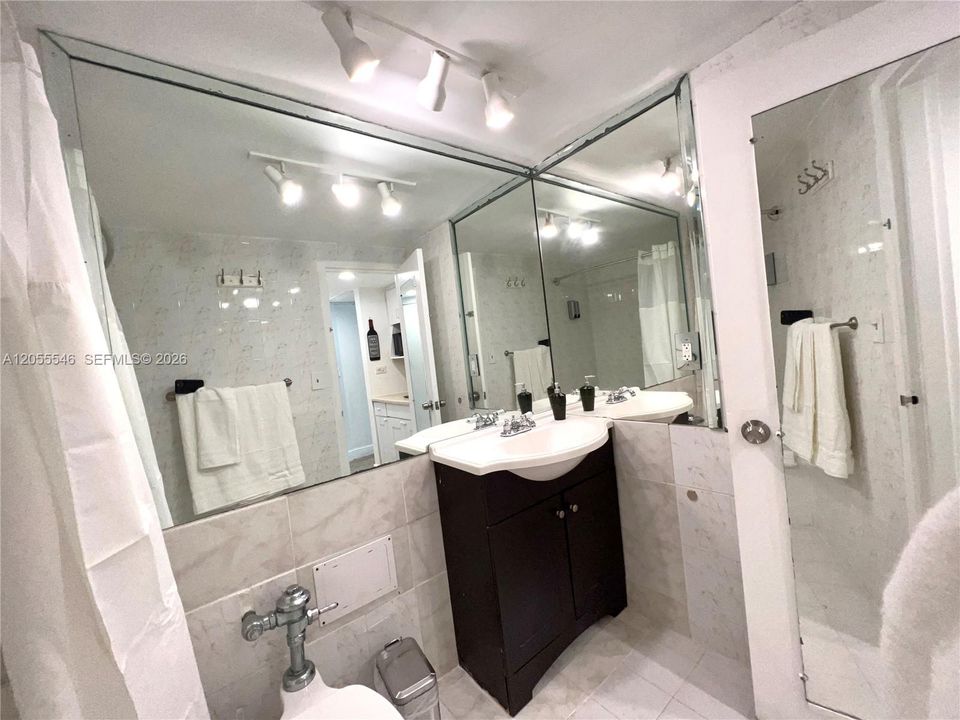 For Sale: $318,000 (0 beds, 1 baths, 400 Square Feet)