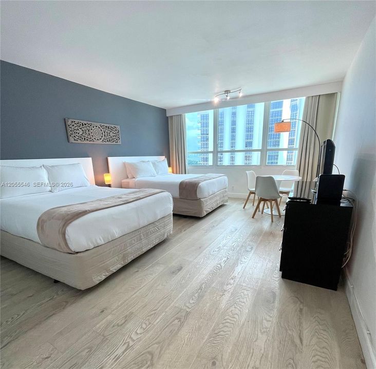 For Sale: $318,000 (0 beds, 1 baths, 400 Square Feet)