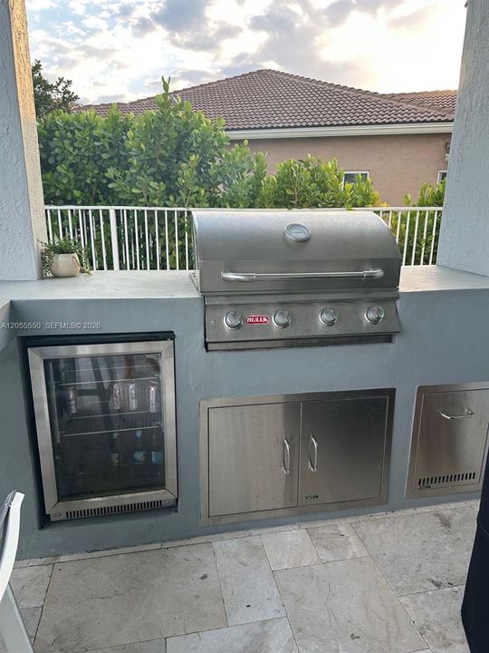 В аренду: $9,000 (5 спален, 4 ванн, 3170 Квадратных фут)