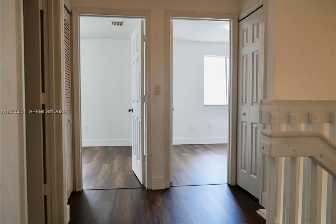В аренду: $2,350 (3 спален, 2 ванн, 1302 Квадратных фут)
